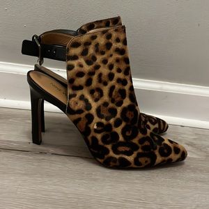 Gently Worn Nine West Cheetah heels, size 9